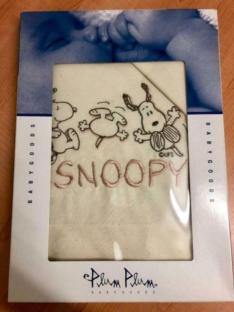 Plum Plum Babygoods Laken voor babybed Snoopy beige. Nieuw!, Kinderen en Baby's, Ophalen of Verzenden, Nieuw, Beige