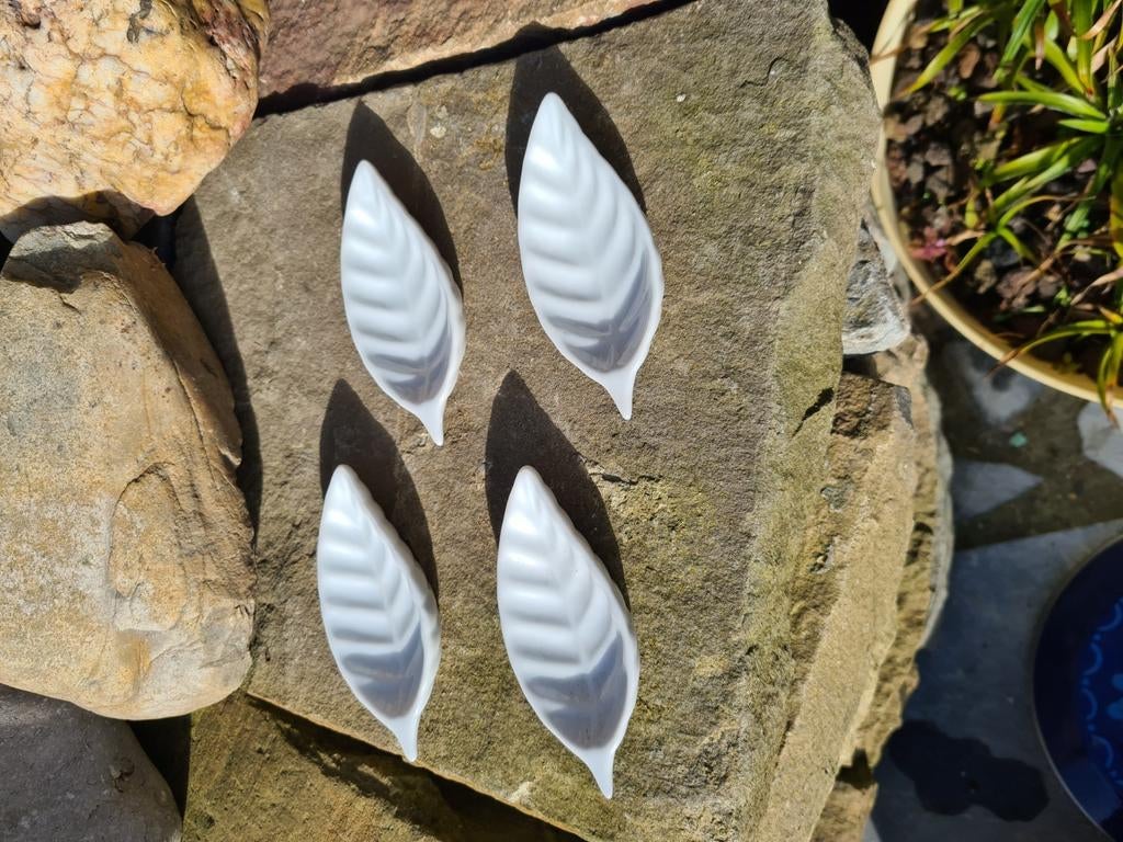 4 petites verrines en porcelaine blanche, Ophalen, Zo goed als nieuw