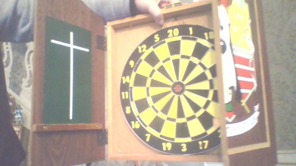 Jeu de fléchette et 6 fléchettes  (avec déco Droopy), Enlèvement