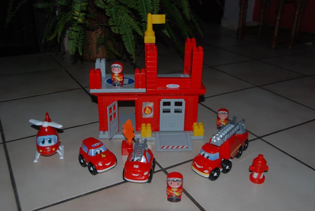 Noël Bébé Caserne des pompiers Abrick Ecoiffier Très Bon!, Enlèvement ou Envoi, Comme neuf, Abrick