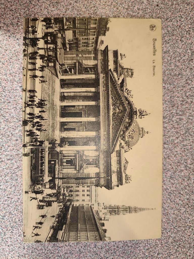 oude postkaart Brussel de beurs stadhuis st Michel, Verzamelen, Ophalen of Verzenden