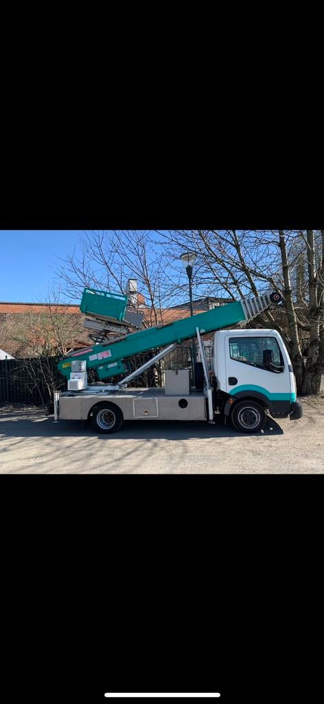 Élévateur camionnette Bruxelles benelux moto, Inpakservice