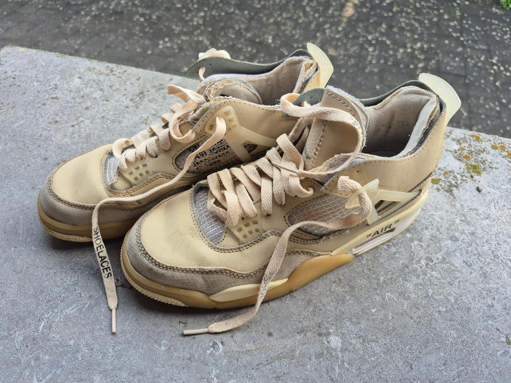 Nike Air Jordan 4 Retro off-white / sail maat 41, Kleding | Heren, Schoenen, Zo goed als nieuw, Sneakers, Overige kleuren, Ophalen
