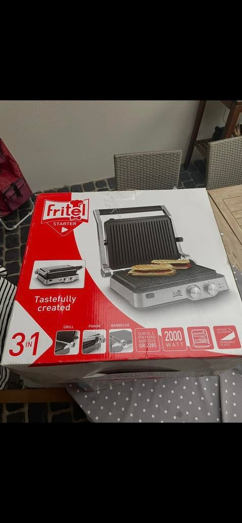 Fritel 3in1 Panini BBQ-grill van 2000 W, Elektronische apparatuur, Ophalen, Uitneembare platen, Nieuw