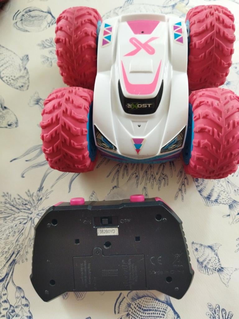 EXOST radiografisch bestuurbare auto, Kinderen en Baby's, Ophalen of Verzenden, Zo goed als nieuw