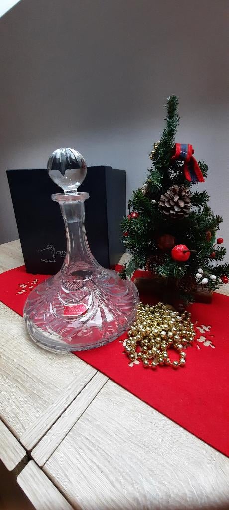 Decanteur en cristal, Enlèvement