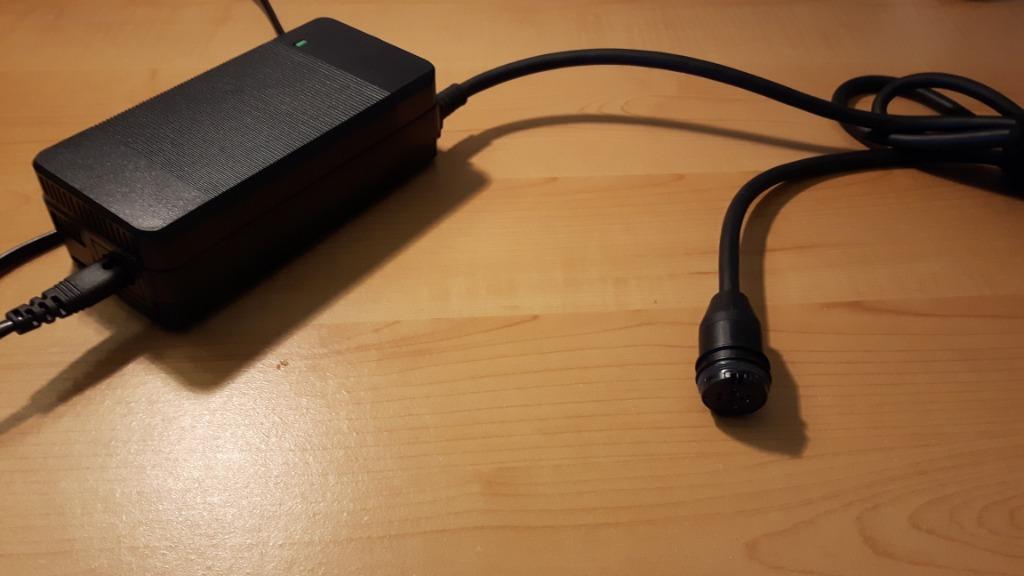 oplader specialized SBC-C04 versie 2 - BMZ 42V / 5A, Fietsen en Brommers, Ophalen, Nieuw