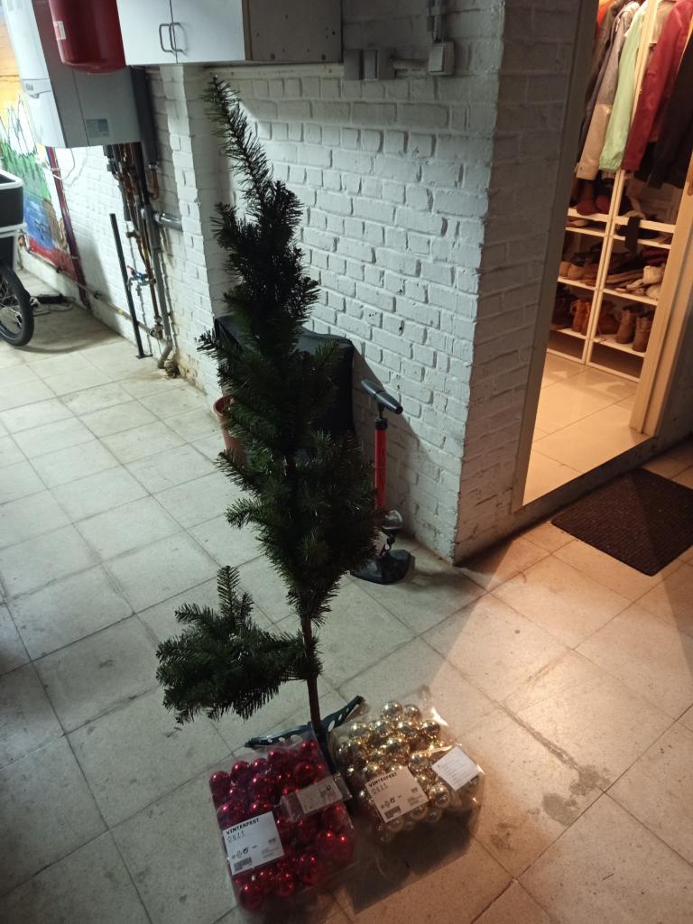 Kerstboom + ballen, Diversen, Kerst, Ophalen, Gebruikt