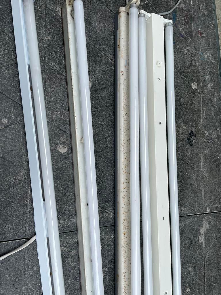 4 TL lampen, Enlèvement, Utilisé