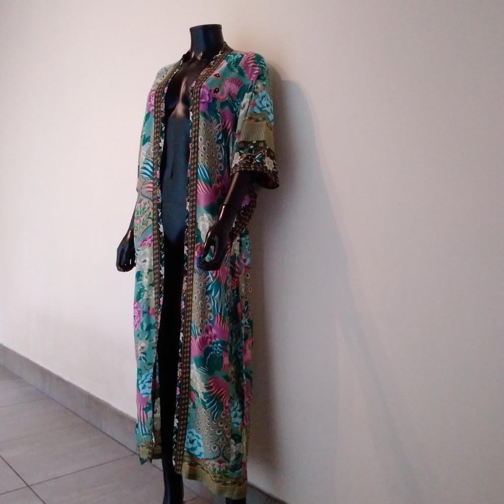 Joli kimono long coloré, Lange kimono, Envoi, Comme neuf