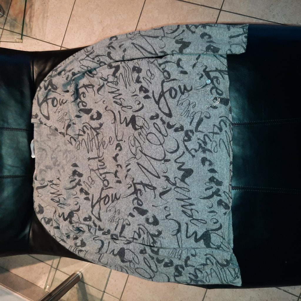 Mooie pullovers topmerk medium als nieuw, Kleding | Dames, Ophalen