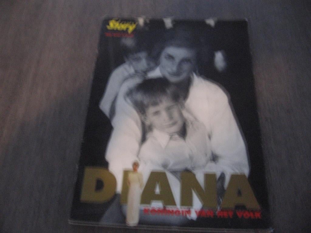 DIANA koningin van het volk !!!, Ophalen of Verzenden, Gebruikt, Tijdschrift of Boek