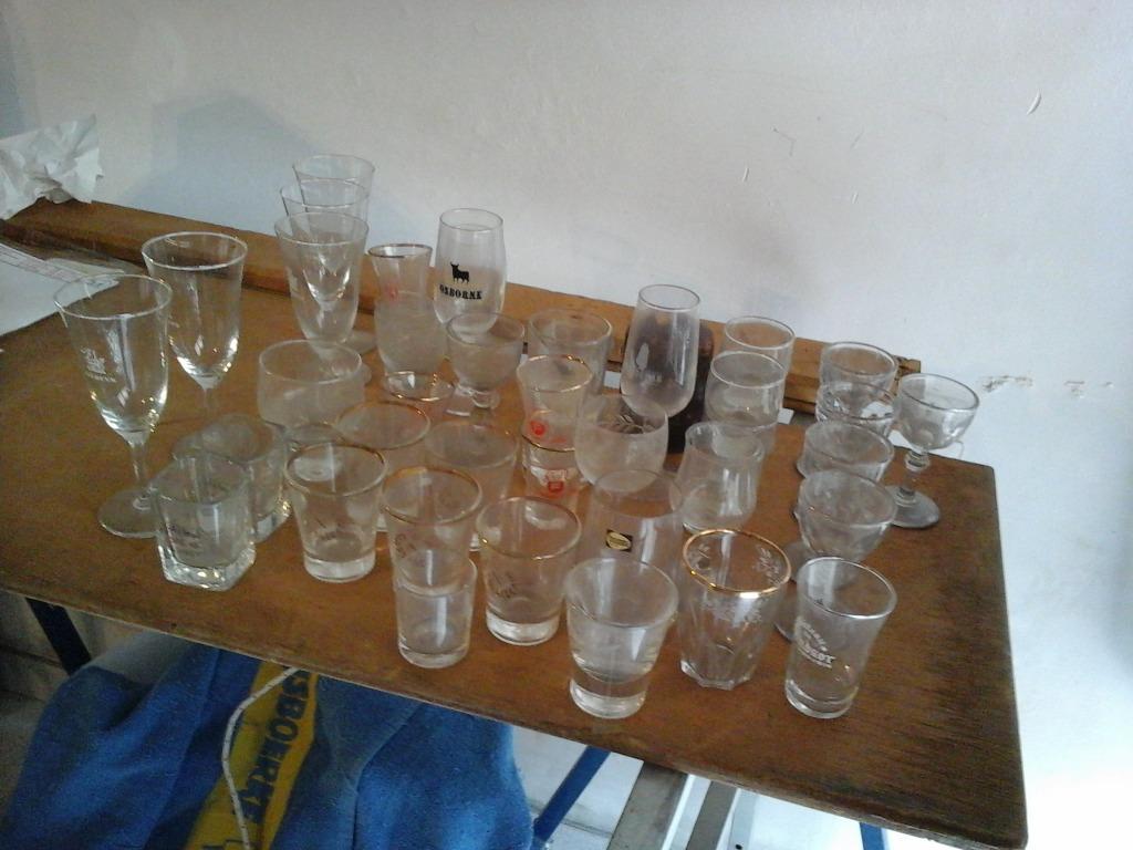 BORRELGLAASJES (3) - 40 STUKS, Collections, Verres & Petits Verres, Comme neuf, Verres et Verres à shot, Enlèvement ou Envoi