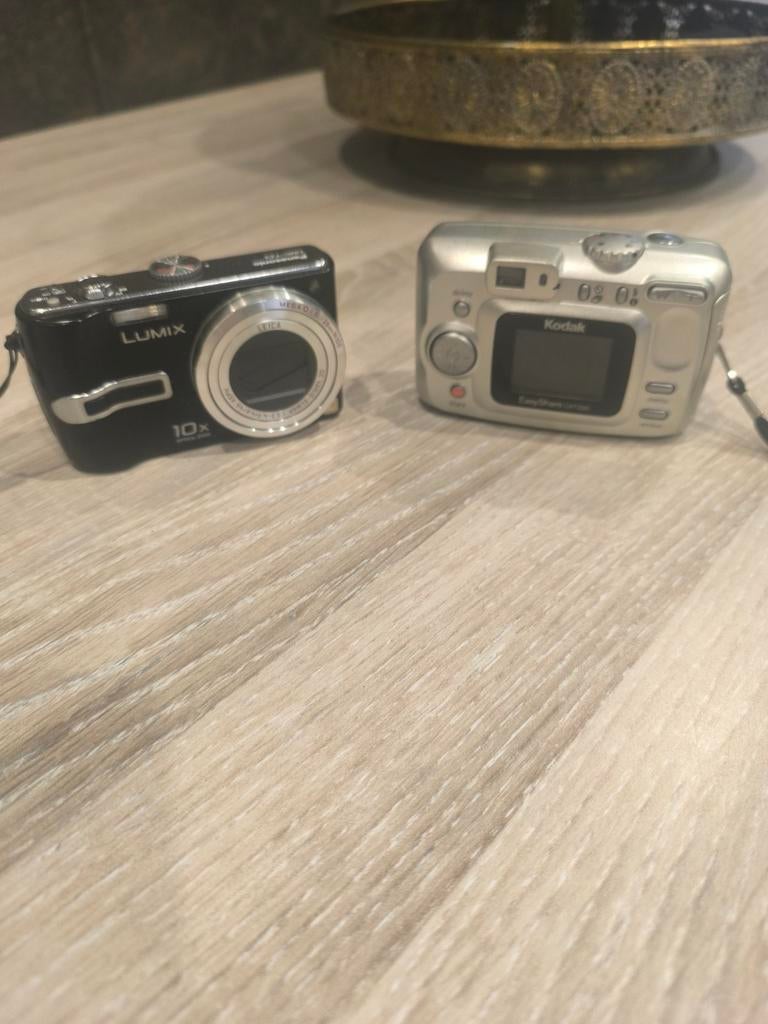 2 appareils photos numériques, Ophalen