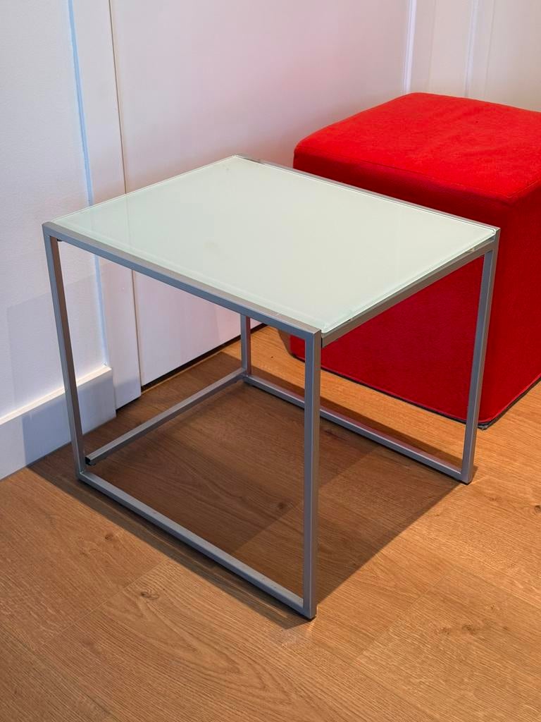 Table d’appoint en verre dépoli & métal –design contemporain, Ophalen, Gebruikt