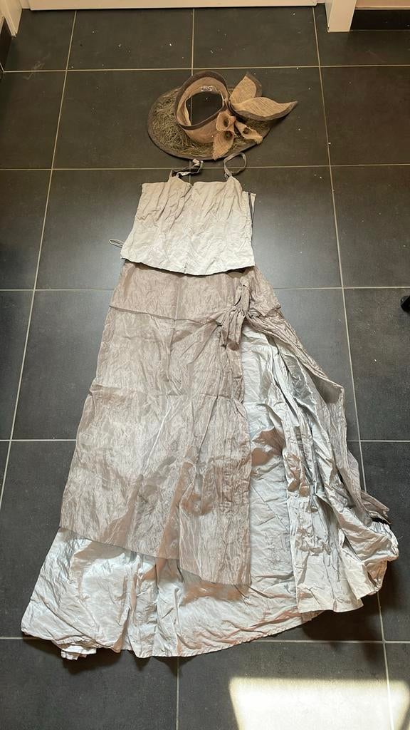 Suitekledij Oni Onik, Kleding | Dames, Ophalen, Zo goed als nieuw, Maat 38/40 (M)