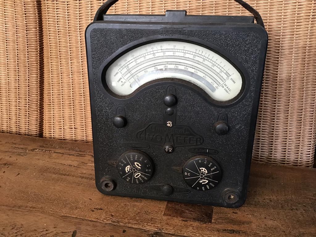 Vintage universal Avometer, Antiek en Kunst, Ophalen of Verzenden