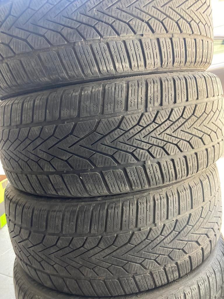 225/50 R17-banden, Ophalen, Band(en)