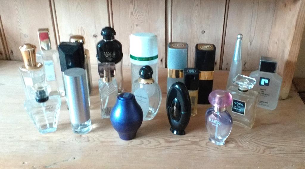 Lot d'anciens flacons de parfum vides, Enlèvement ou Envoi, Utilisé