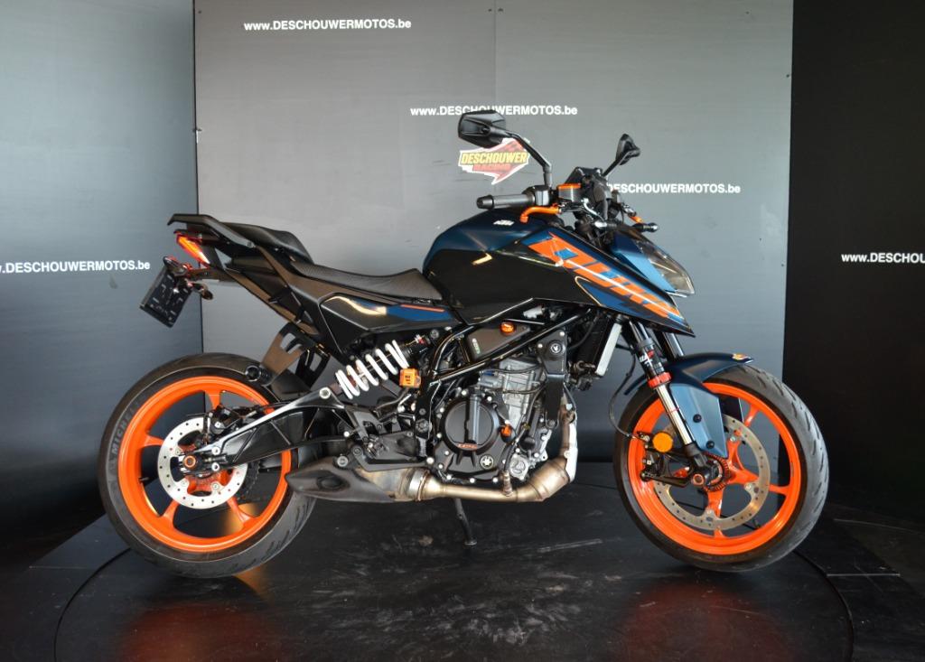 2024 KTM Duke 125 | 4992KM | Tal van accessoires, Motoren, Bedrijf, 125 cc, 11 kW of minder, 1 cilinder