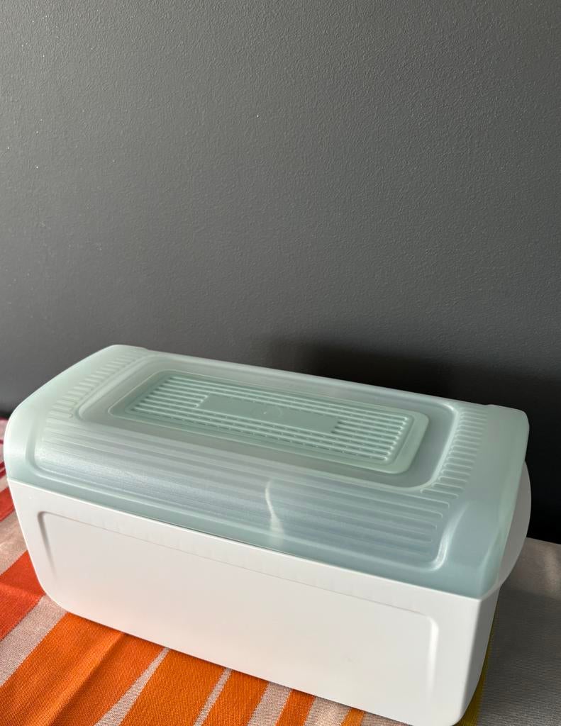 Tupperware sandwichbrooddoos NIEUW Nieuw, Huis en Inrichting, Keuken | Tupperware, Ophalen of Verzenden, Nieuw, Blauw, Bus of Trommel