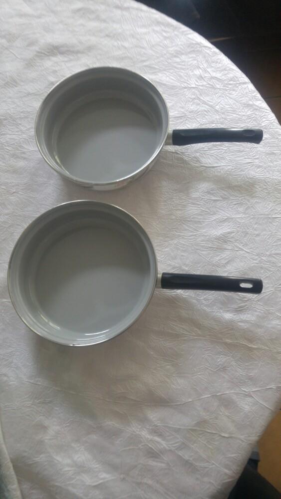 Vintage 2 cocottes poelons poeles émaillés, Maison & Meubles, Cuisine | Casseroles & Poêles, Enlèvement ou Envoi, Comme neuf