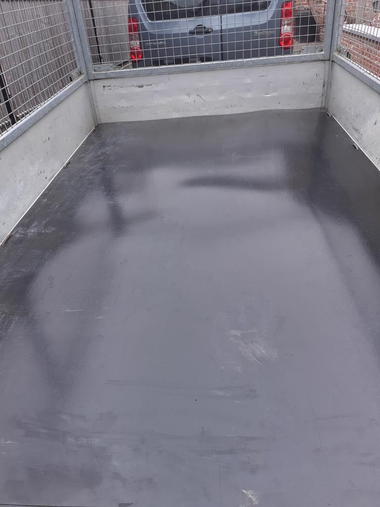 Bodemplaatbescherming aanhangwagen, Ophalen