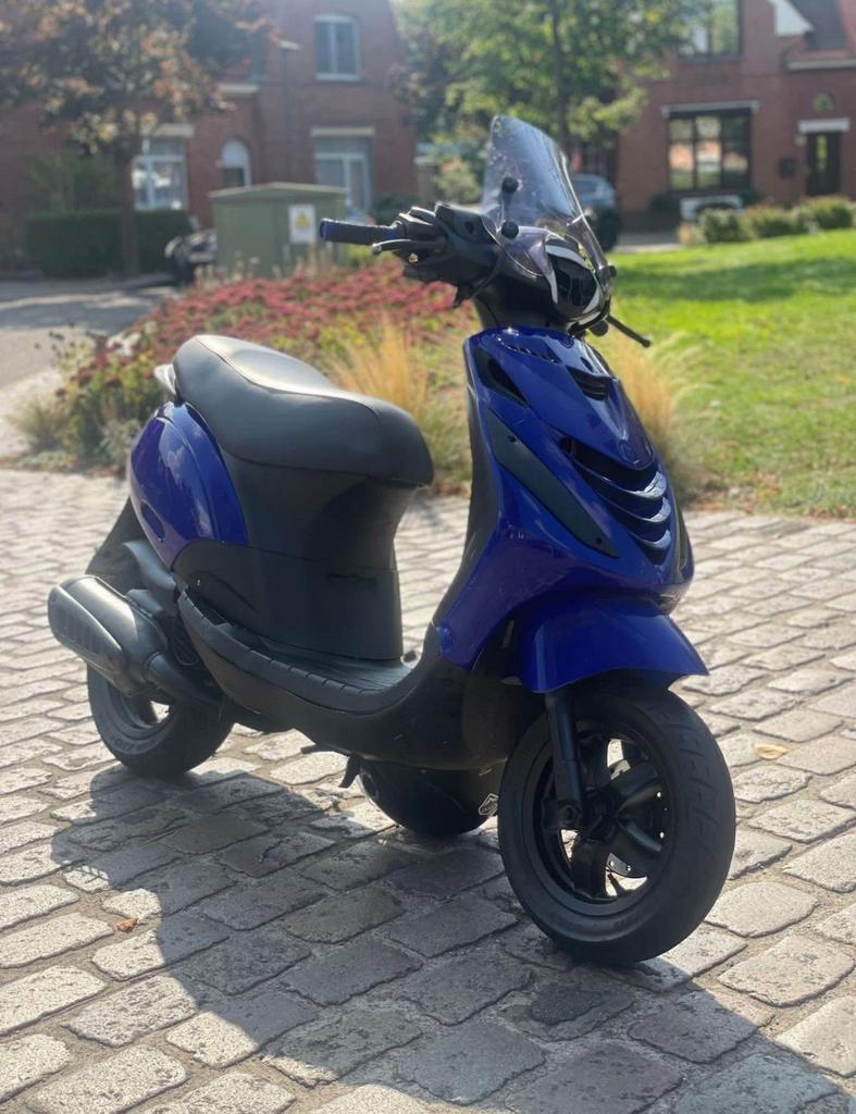 Zip 125. cc, Enlèvement, Comme neuf, Zip