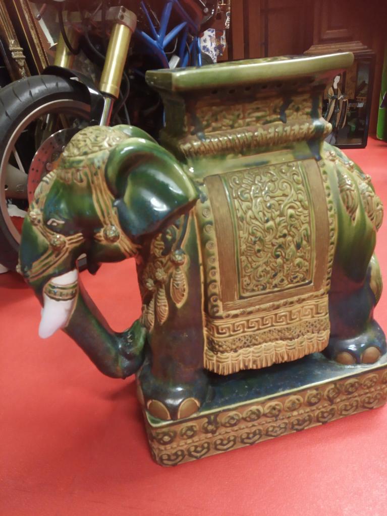Retro.vintage olifant, Ophalen