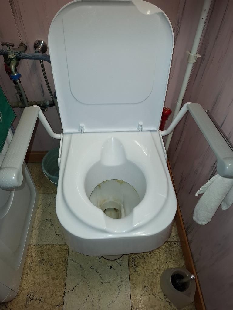 WC-zit verhoger met armsteunen, Ophalen, Zo goed als nieuw