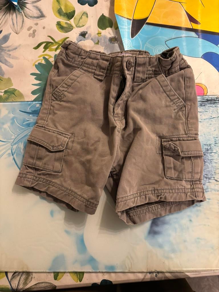 Een jongens korte broek voor in de  zomer maat 92, Kinderen en Baby's, Kinderkleding | Maat 92, Zo goed als nieuw, Jongen, Broek