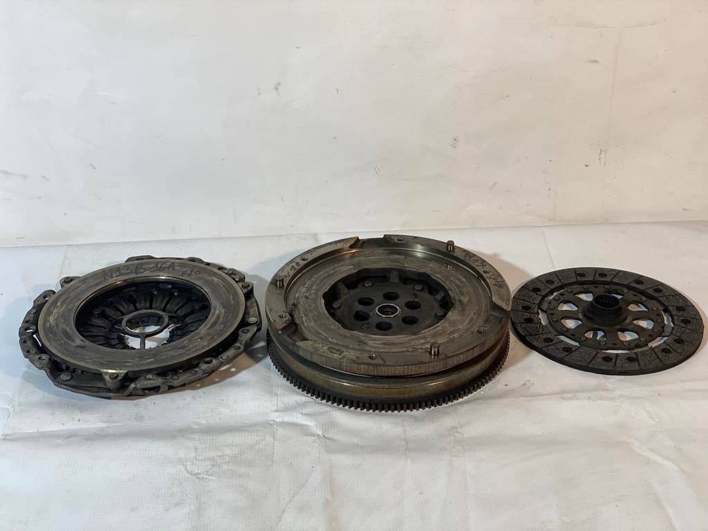 Kits embrayage BMW F20 F21 F22 F23 B37 B38 8605486, Autos : Pièces & Accessoires, Enlèvement, Utilisé, BMW