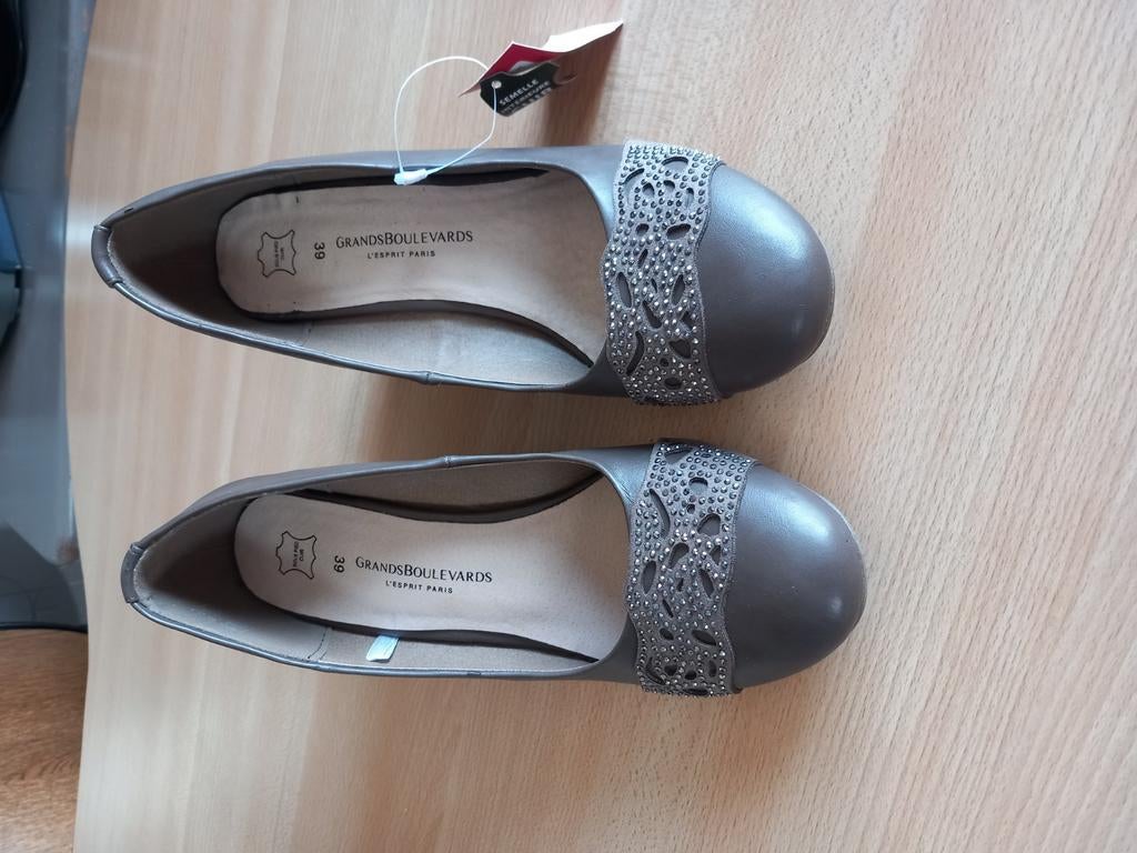 Chaussure 39, Enlèvement ou Envoi, Neuf, Beige