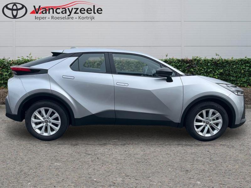 Toyota C-HR Dynamic+cam+ auto AC+ DAB+sens V+A, Automaat, Overige kleuren, 5 deurs, Hybride Elektrisch/Benzine
