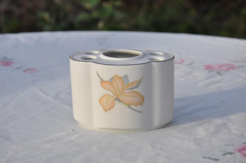 porcelaine de salle bain brosse a dent et dentifrice, Enlèvement ou Envoi, Comme neuf