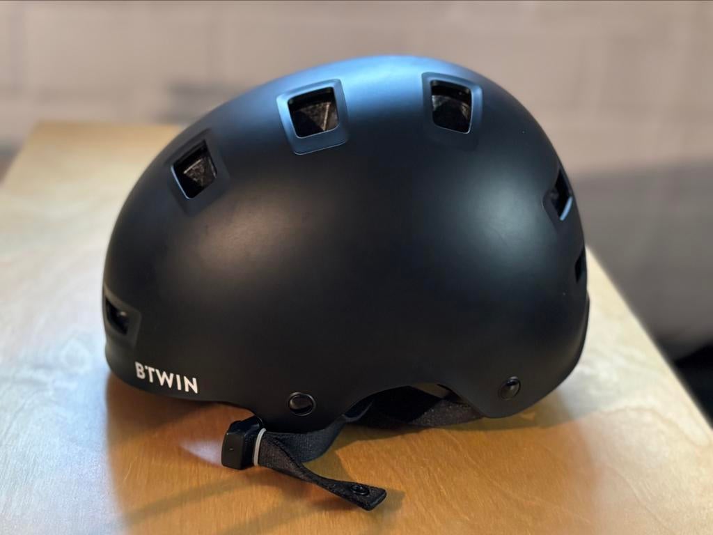 fietshelm BTWIN, Ophalen of Verzenden, Zo goed als nieuw