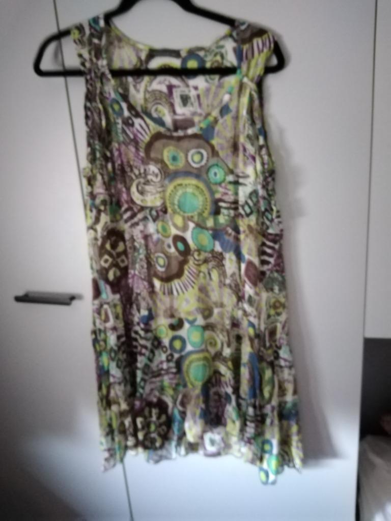 jurk cassis maat 42 (doos doorzichtig met paars deksel), Taille 42/44 (L), Enlèvement ou Envoi, Cassis, Comme neuf