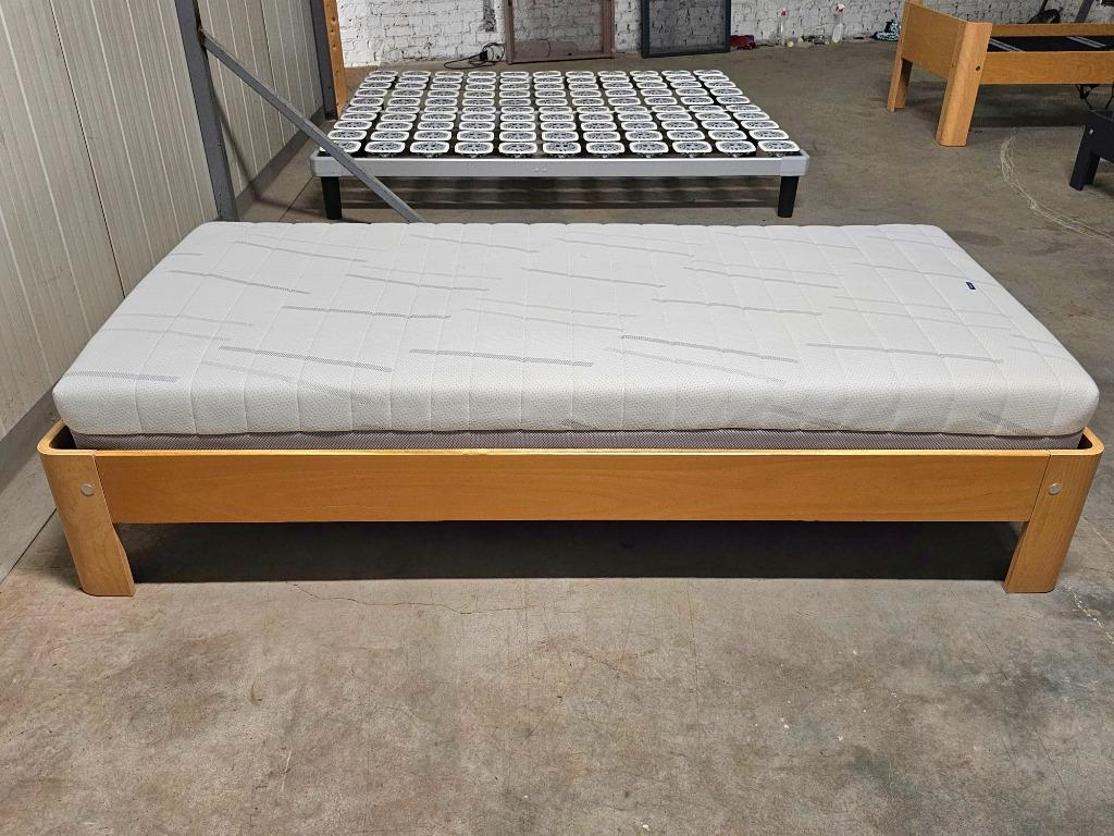 Auping Auronde 90 x 200 cm, 34,5 cm hoog met Auping matras, Huis en Inrichting, Ophalen, 90 cm, Eenpersoons, 200 cm