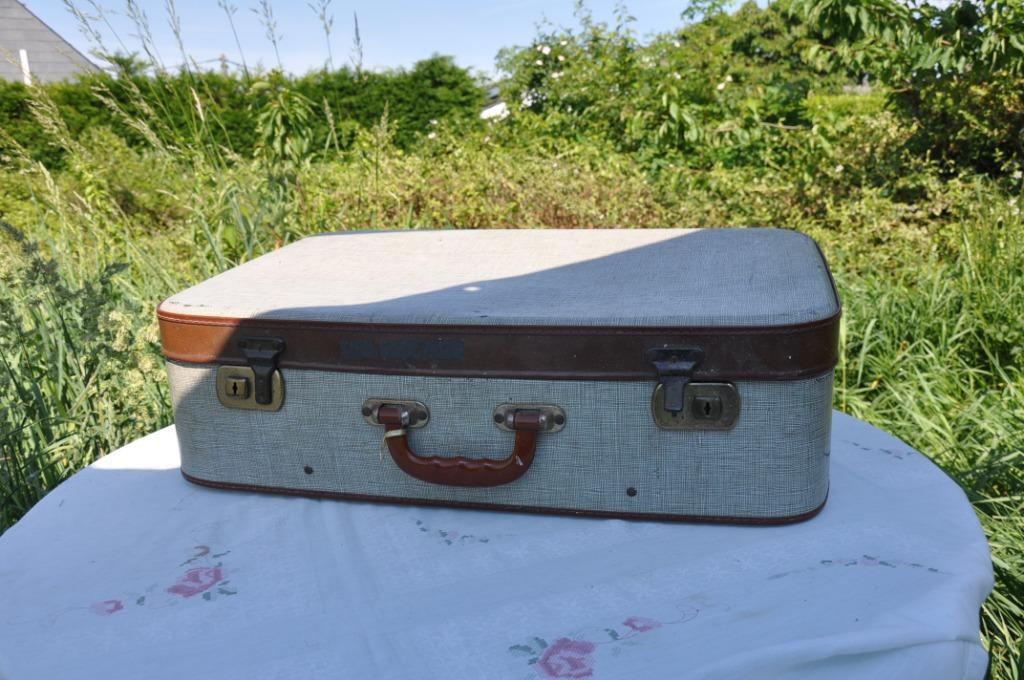 §  ancienne valise en carton, Ophalen of Verzenden