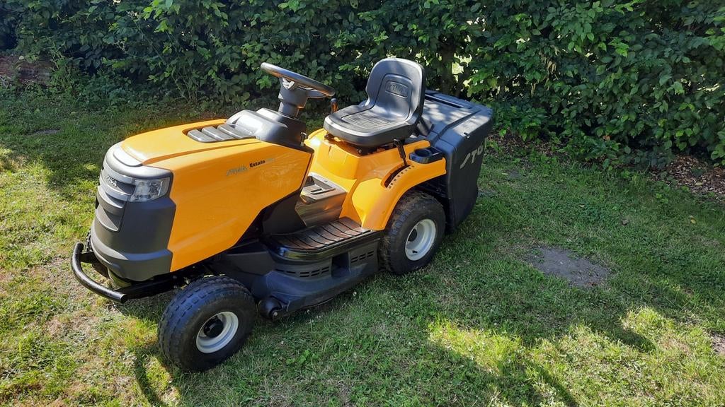 Tracteur tondeuse Stiga Estate 2084h, Tuin en Terras