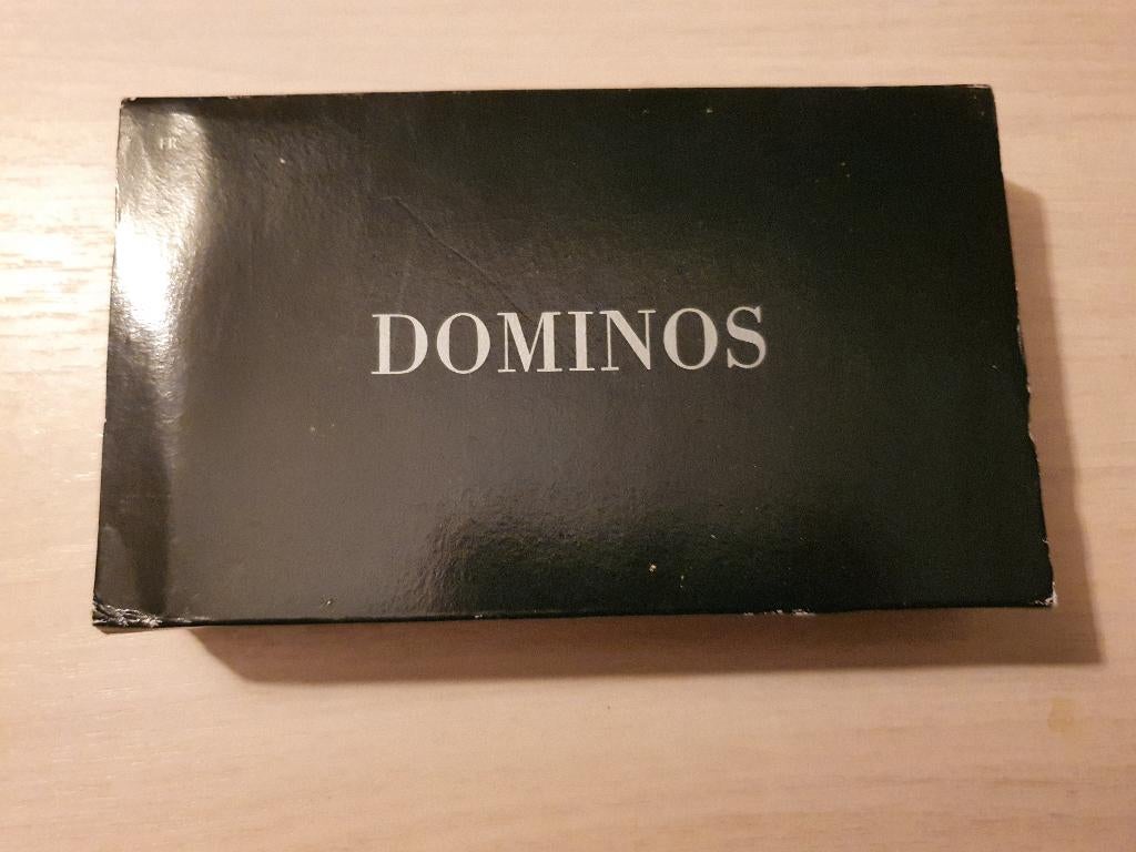 Nieuw dominospel in blisterverpakking, Vijf spelers of meer, Ophalen of Verzenden, Nieuw, Autre