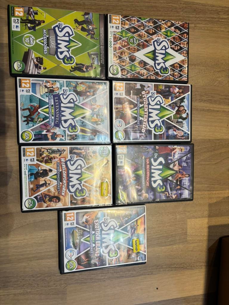 Sims 3 + uitbreidingen, Games en Spelcomputers, Ophalen, Gebruikt, Eén computer