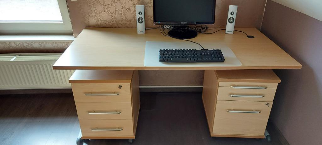 bureau met 2 ladeblokken in beuken fineer, Ophalen, Zo goed als nieuw