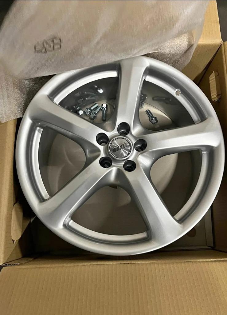 4 jantes neuves 18 pouces VW (5x100), Enlèvement, Neuf, 18 pouces, Jante(s)