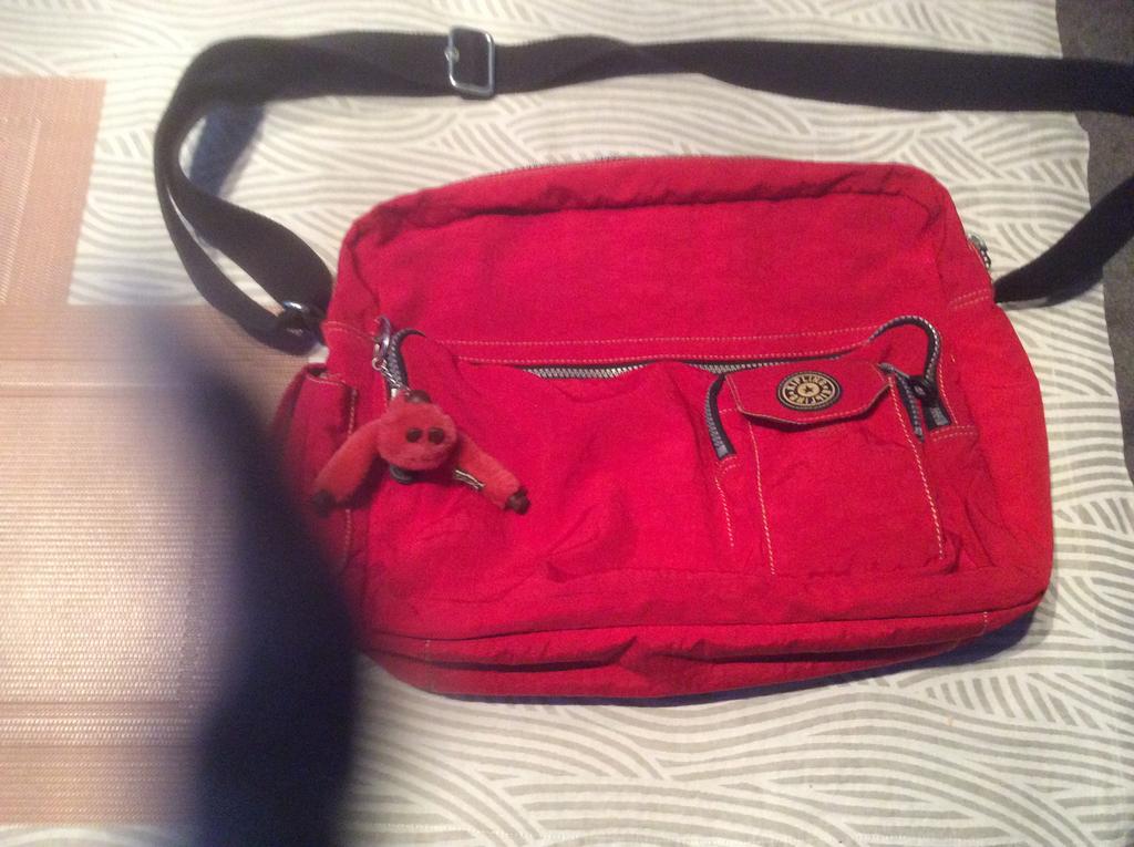 Kipling schoudertas 40 cm x 30 cm, Handtassen en Accessoires, Ophalen of Verzenden, Kipling
