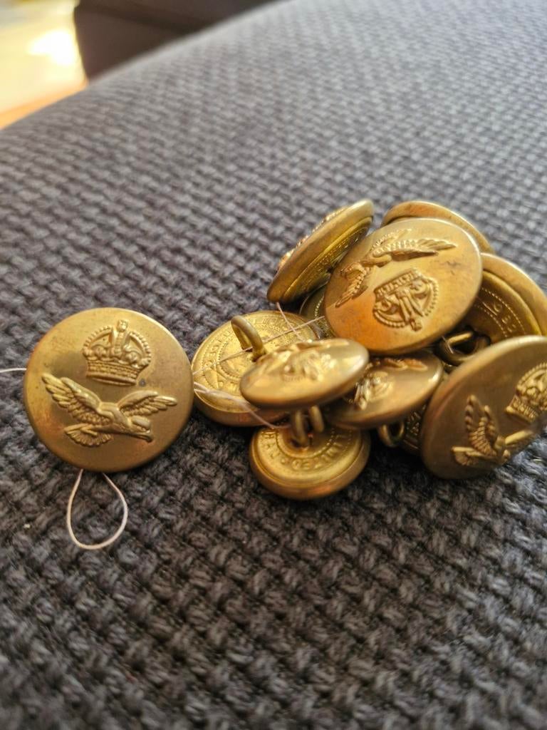 Antieke knoop met kroon en adelaar, Ophalen, Gebruikt