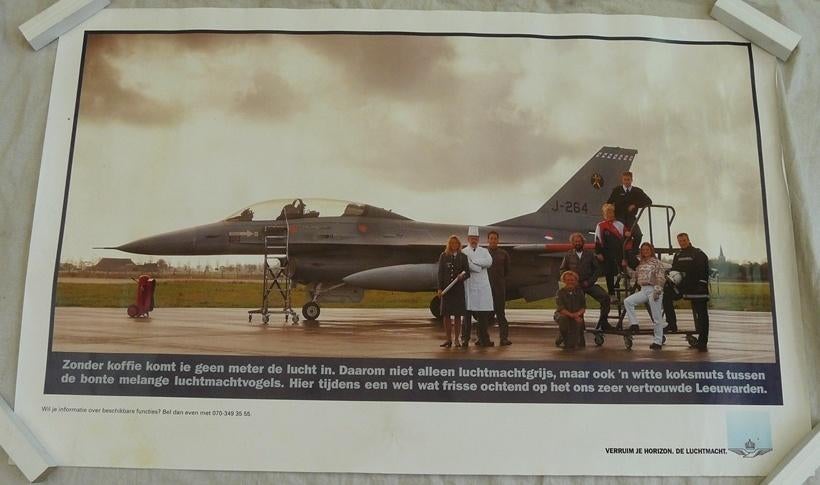 Poster Affiche, Straaljager, F-16A, 63x39cm, KLu, 1990s.(2), Verzamelen, Posters, Gebruikt, Overige onderwerpen, A1 t/m A3, Rechthoekig Liggend