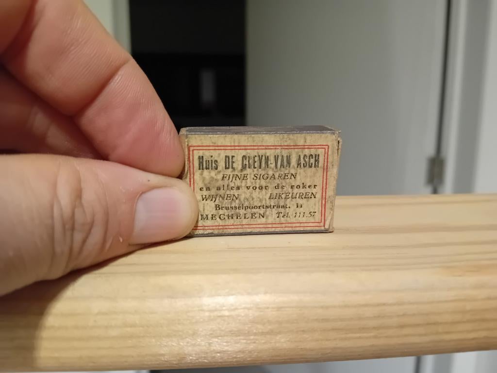 Oud vintage luciferdoosje huis de Gleyn van asch Mechelen, Ophalen of Verzenden, Gebruikt