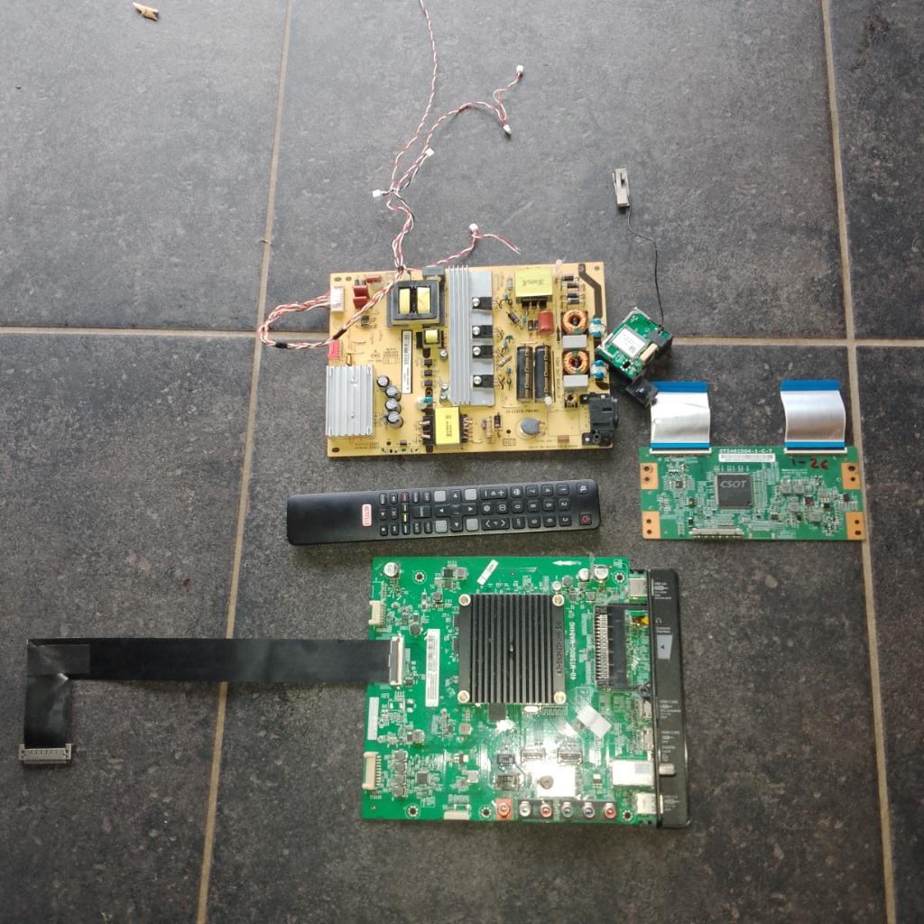 Cartes électroniques et télécommande pour tv TCL U55 P6006, TV, Hi-fi & Vidéo, Télévisions, Utilisé, Enlèvement