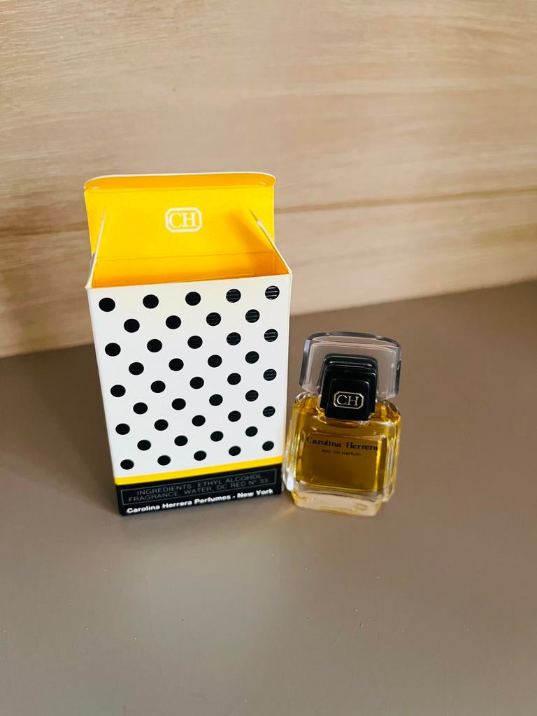 Carolina Herrera CH mini EDP – trendy polkadot doosje, Ophalen of Verzenden, Zo goed als nieuw